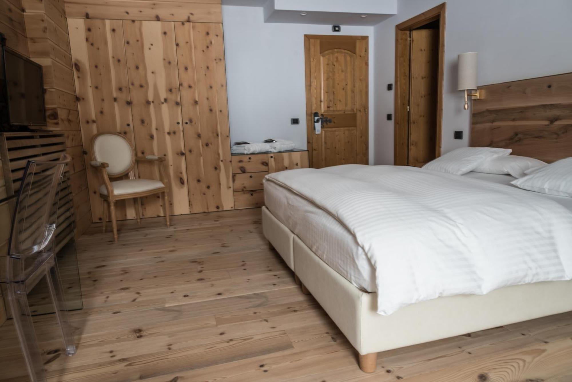 Chalet Laura Lodge Hotel Мадонна-ди-Кампильо Экстерьер фото